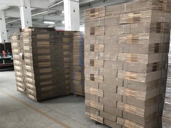 紙箱廠告訴大家選擇紙箱時(shí)應(yīng)考慮哪些方面